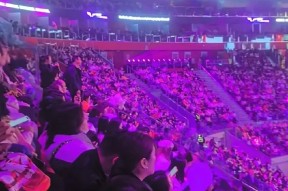 开云娱乐 -穆古鲁扎迎来三赛季出色发挥，德国队观众热烈欢呼！的简单介绍