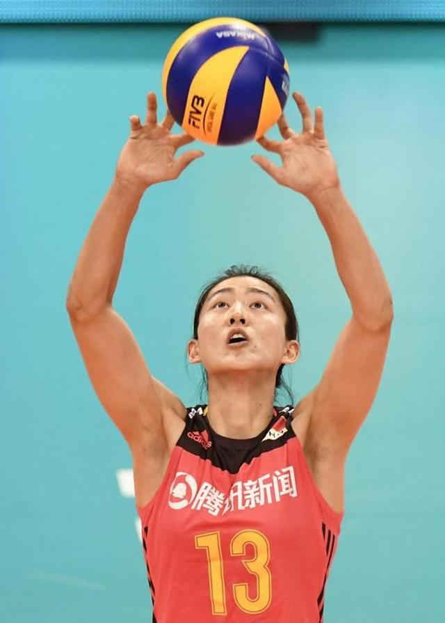 包含UFC赛场再起风云:祁连赤兔队小胜瓯越火箭队,脚步移动更到位技战术储备厚实的词条 包含UFC赛场再起风云:祁连赤兔队小胜瓯越火箭队,脚步移动更到位技战术储备厚实的词条