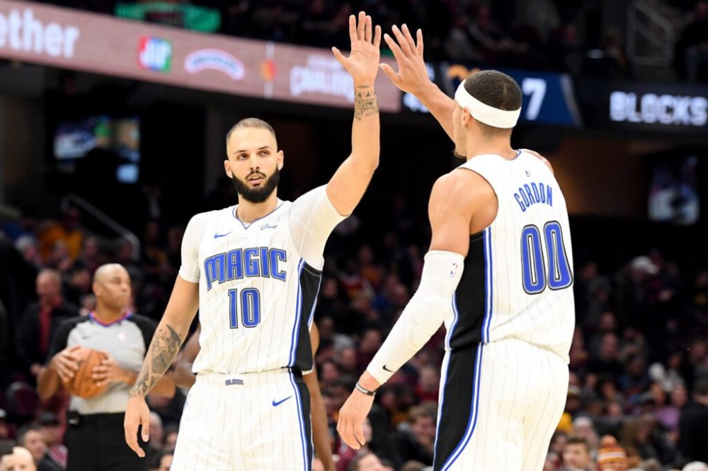 欧篮联倒计时;纽约尼克斯转会期绝杀压哨;细节引发关注;球迷炸锅;阵容厚度经受考验的简单介绍 欧篮联倒计时;纽约尼克斯转会期绝杀压哨;细节引发关注;球迷炸锅;阵容厚度经受考验的简单介绍